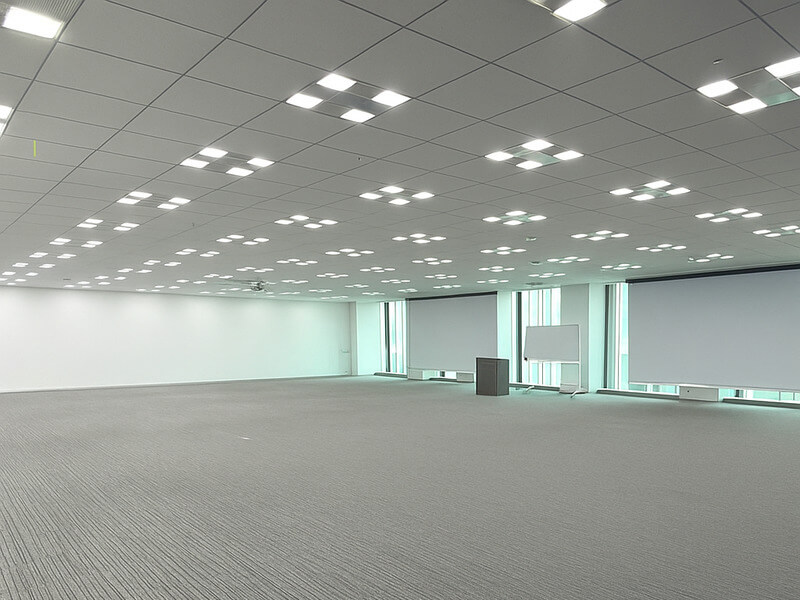 東京 京橋の室内 大規模イメージ1