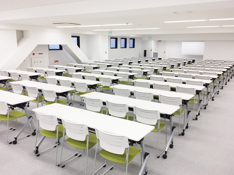 東京駅前貸会議室 605（スクール形式）